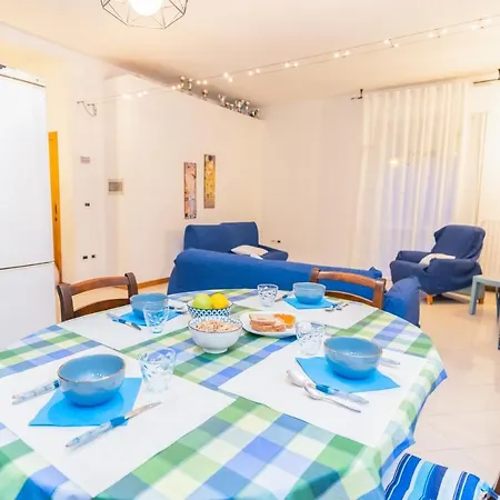 La Casa Al Mare Di Anna E Stefania Daire *